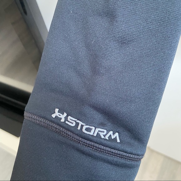 Under Armour Hoodie - Picture 4 of 4